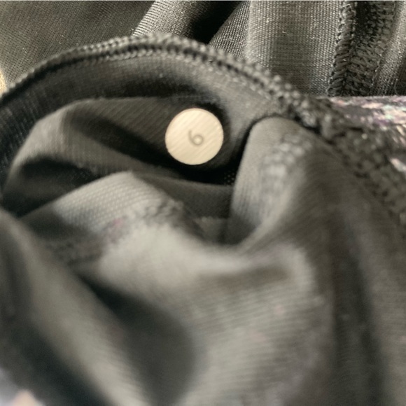 Lululemon 50 Rep Bra - Size 6 - Picture 4 of 4